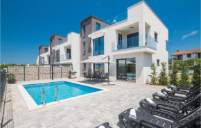 Lovely Home In Radmani With Outdoor Swimming Pool